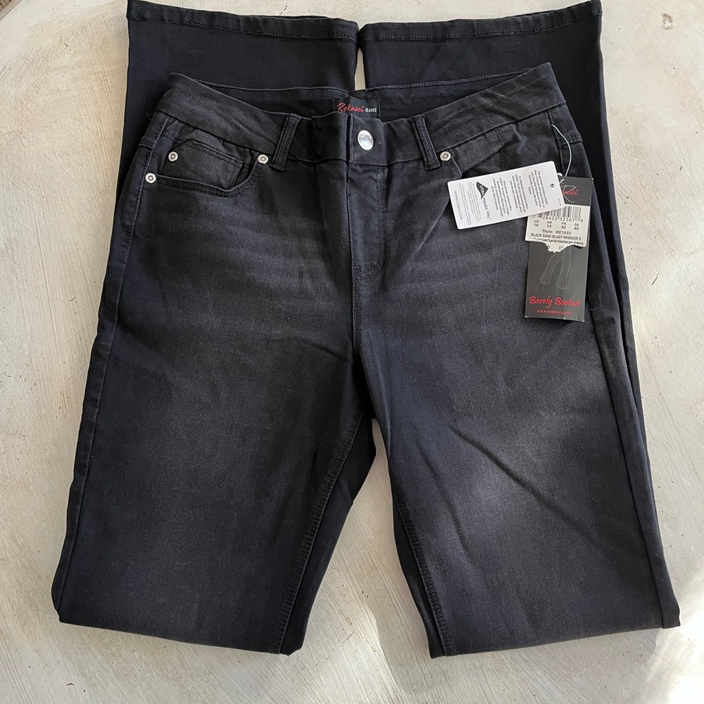 NWT Rekucci Black Barely Bootcut Jeans. Sand Blast Whisker, RE1033, Size 10